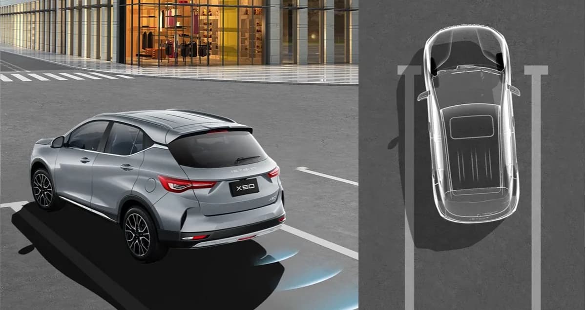 JETOUR X50 зогсоолд — эргэн тойрны орчныг дээрээс харуулсан дүрслэл