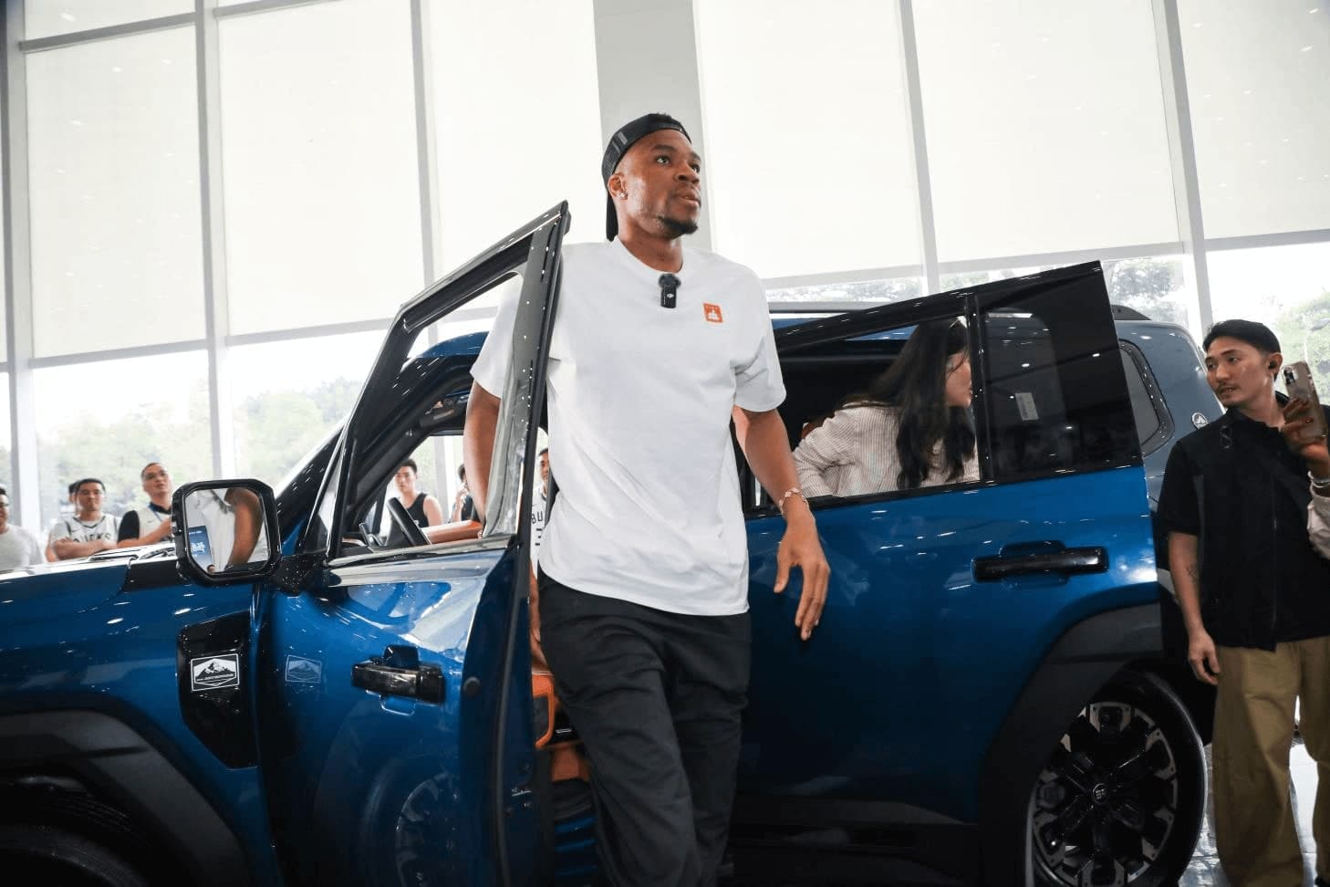 NBA-ийн аварга Giannis Antetokounmpo JETOUR G700-той танилцлаа