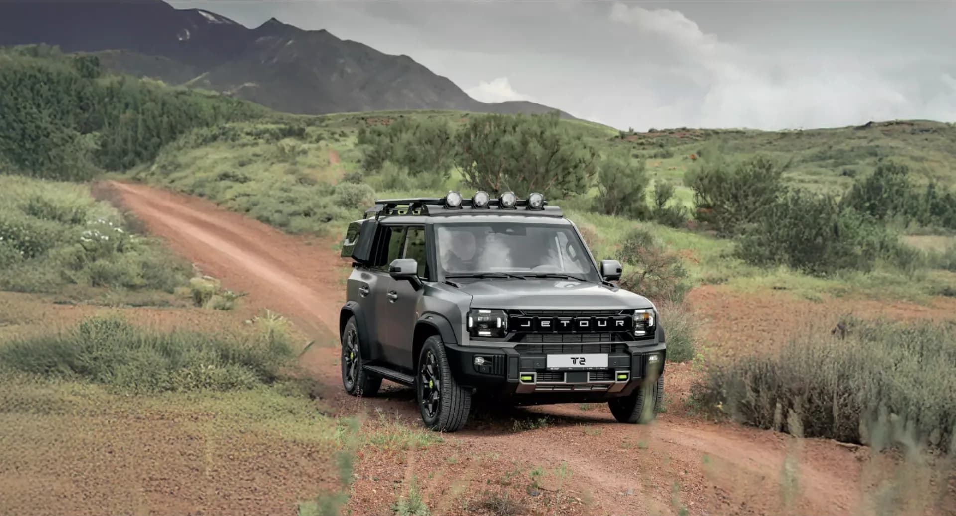 JETOUR T2 — уулын шороон замд