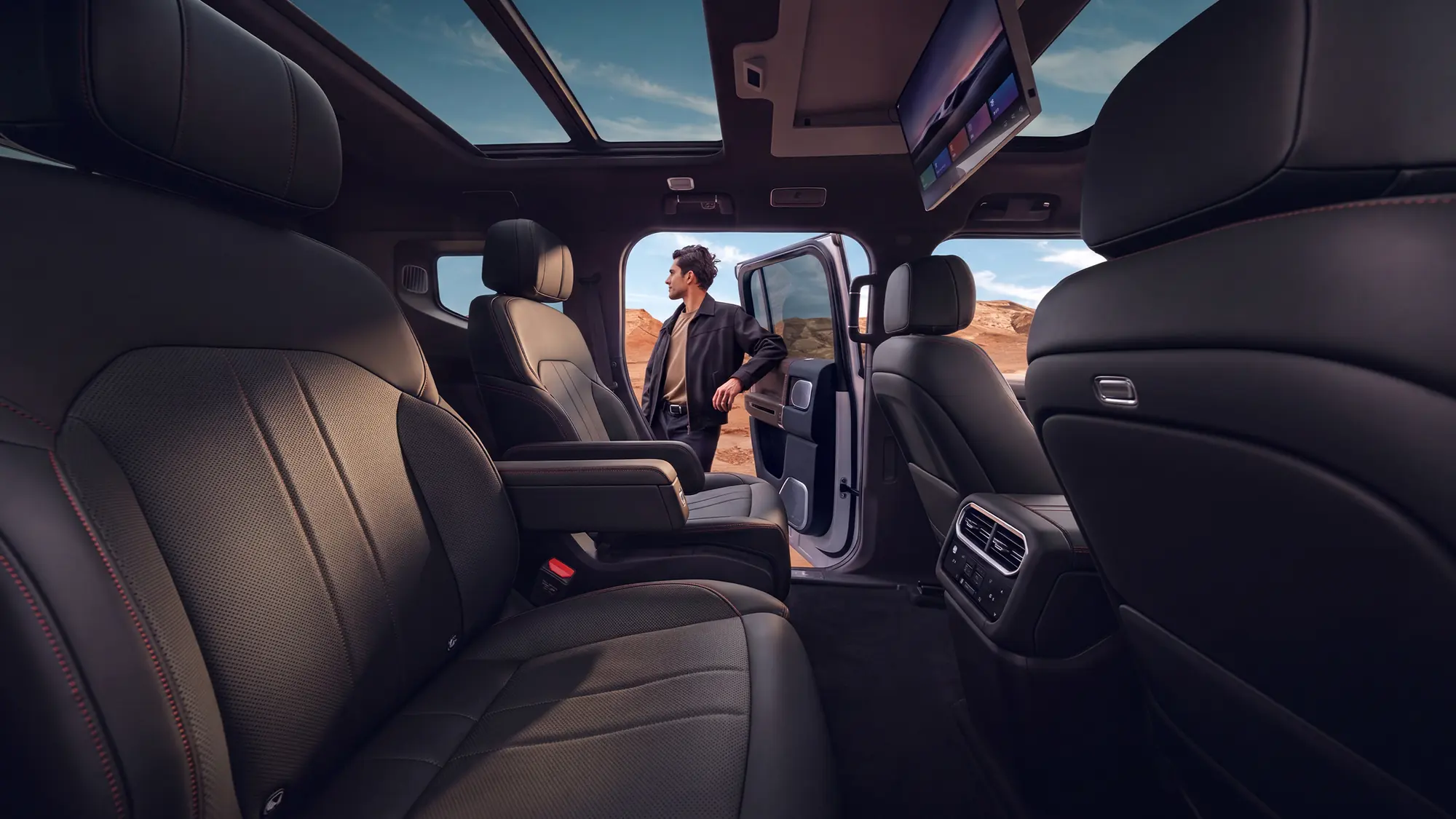 JETOUR G700 — Уужим салон — хар