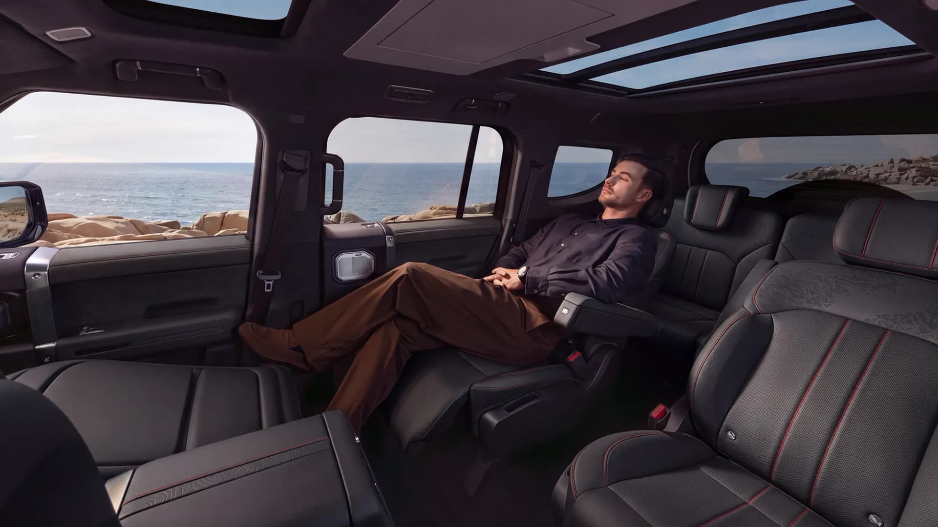 JETOUR G700 — Хойд эгнээ — хар